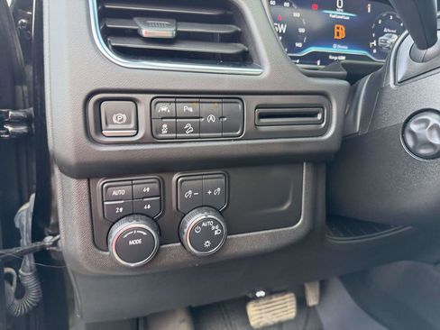 Used 2023 Chevrolet Tahoe Premier AWD/4WD image 29