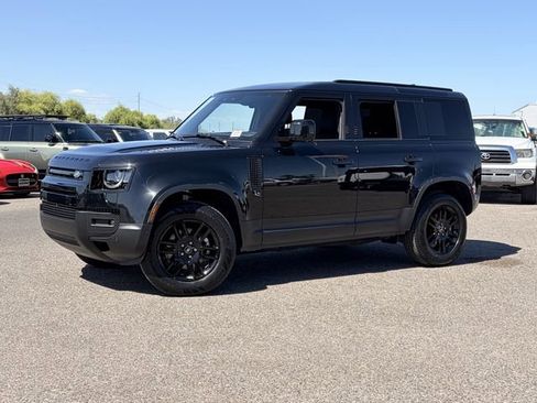 Used 2025 Land Rover Defender 110 S AWD/4WD image 3