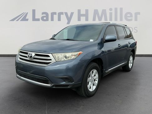 Used 2013 Toyota Highlander 4WD w/ Cold Weather Pkg image 1
