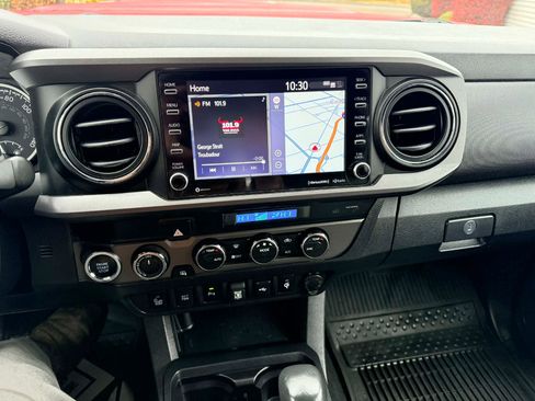 Used 2023 Toyota Tacoma TRD Sport w/ Advanced Technology Package image 17