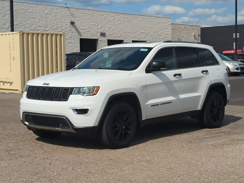 Used 2020 Jeep Grand Cherokee Limited AWD/4WD image 7