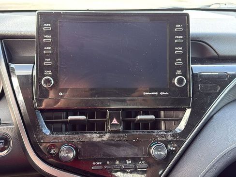 Used 2022 Toyota Camry XSE image 9