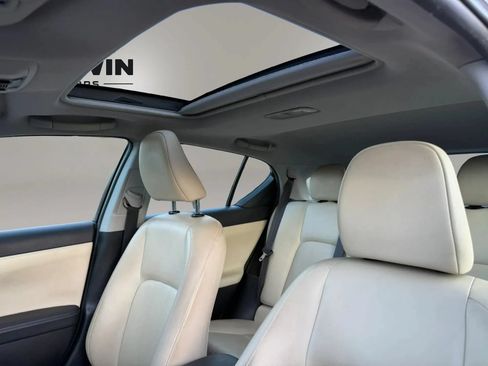 Used 2012 Lexus CT 200h Premium FWD image 13
