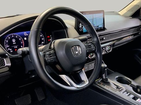 Used 2022 Honda Civic Touring image 17