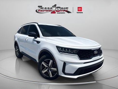 Used 2021 Kia Sorento S FWD image 1