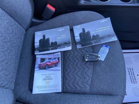 Used 2022 Chevrolet Equinox LT image 35