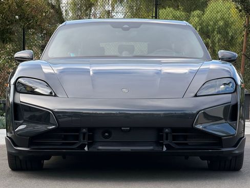 Used 2025 Porsche Taycan Turbo S image 10