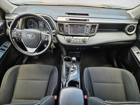 Used 2016 Toyota RAV4 XLE AWD/4WD image 17