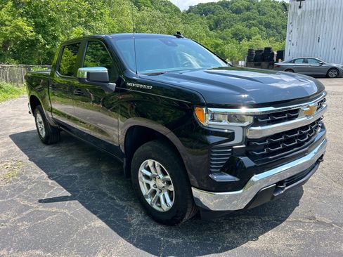 Used 2023 Chevrolet Silverado 1500 LT image 3