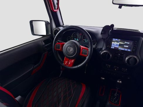 Used 2018 Jeep Wrangler Unlimited Sport S AWD/4WD image 22