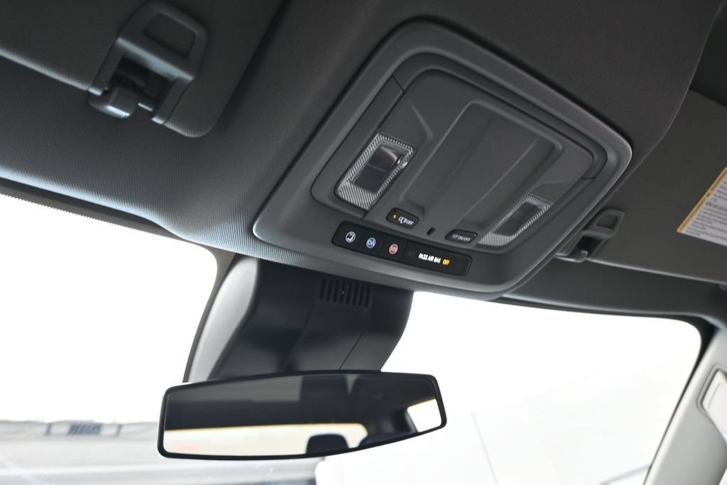 Used 2024 Chevrolet Silverado 1500 LT RWD image 25