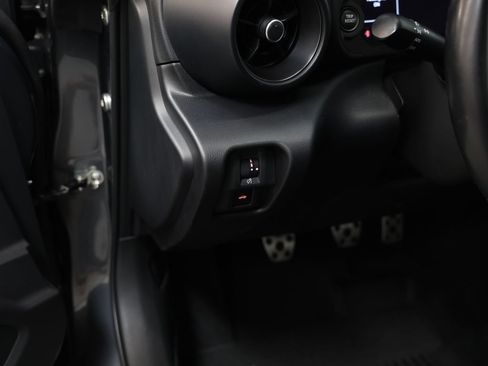 Used 2024 Toyota GR86 Premium RWD image 33