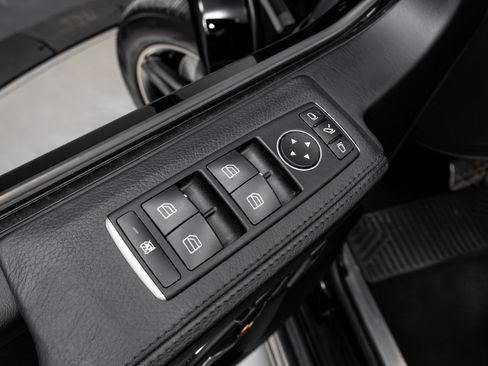 Used 2015 Mercedes-Benz G 63 AMG G 63 AMG 4MATIC image 42