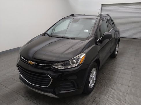 Used 2020 Chevrolet Trax LT w/ LT Convenience Package FWD image 15