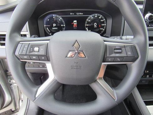 New 2025 Mitsubishi Outlander ES AWD/4WD image 20