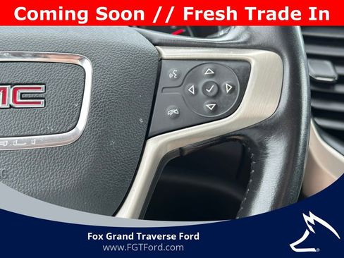 Used 2021 GMC Acadia Denali w/ Denali Ultimate Package AWD/4WD image 19