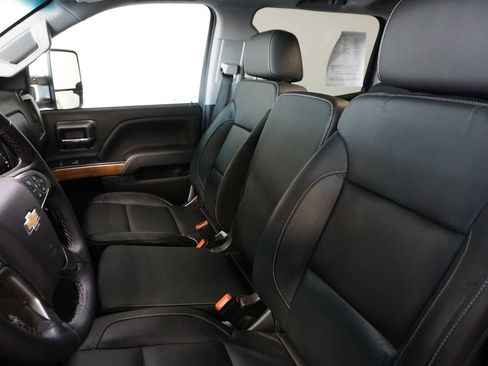 Used 2019 Chevrolet Silverado 2500 LTZ w/ Duramax Plus Package image 22