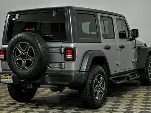 Used 2018 Jeep Wrangler Unlimited Sport S image 7