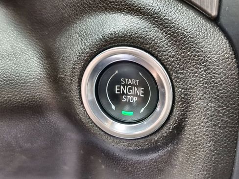 Used 2022 GMC Sierra 2500 Denali w/ Denali Ultimate Package AWD/4WD image 17