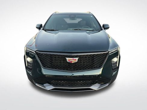 Used 2025 Cadillac XT4 Sport image 3