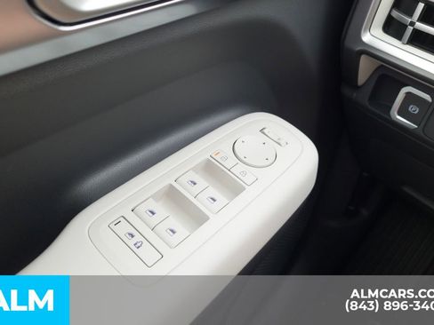 Used 2024 Hyundai Santa Fe SE image 34