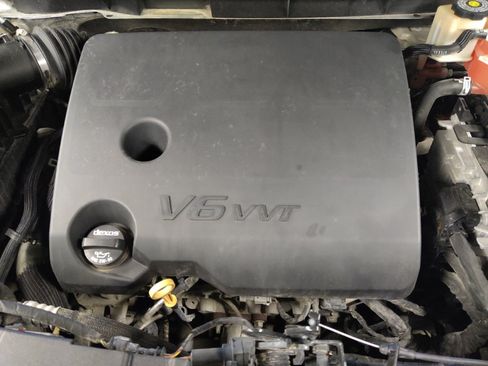Used 2020 Chevrolet Traverse LS FWD image 30