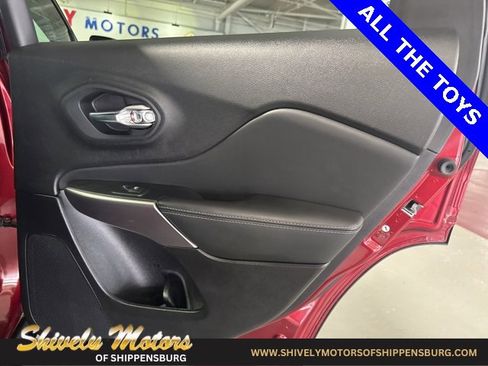 Certified 2021 Jeep Cherokee Limited w/ Elite Package image 38