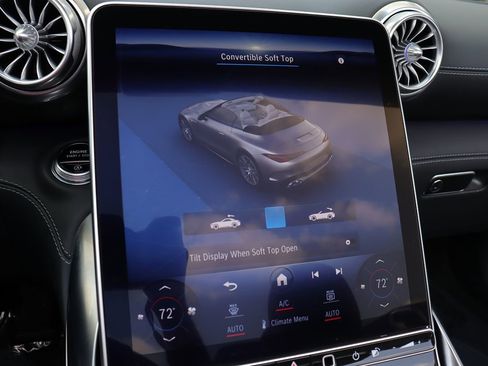 Used 2022 Mercedes-Benz SL 63 AMG Roadster image 29