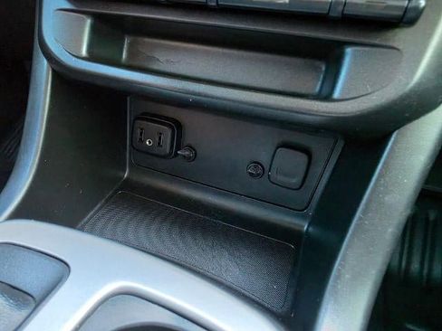 Used 2022 Chevrolet Colorado LT w/ Fleet Safety Package RWD image 22