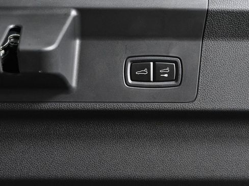 New 2025 Porsche Panamera RWD image 33