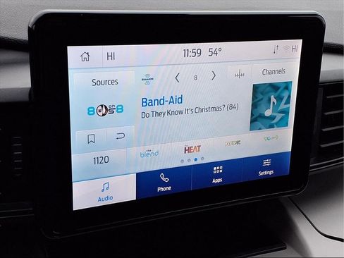 Used 2023 Ford Explorer XLT image 4