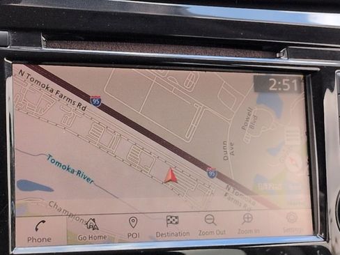 Used 2018 Nissan Rogue SV w/ Premium Package image 22