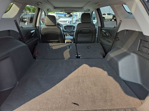 Certified 2021 GMC Terrain SLT w/ Infotainment Package II AWD/4WD image 11
