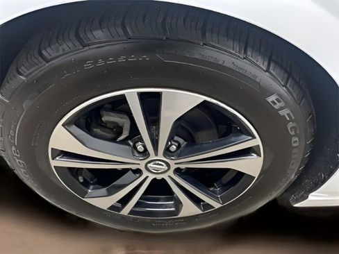 Used 2021 Nissan Sentra SV image 11