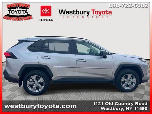 Used 2025 Toyota RAV4 LE image 6