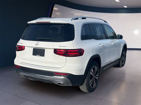 New 2026 Mercedes-Benz GLB 250 4MATIC image 3
