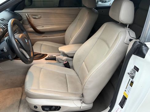 Used 2011 BMW 128i Convertible image 12