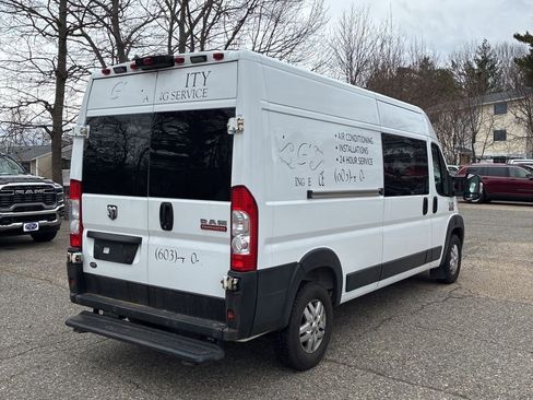 Used 2020 RAM ProMaster 2500 w/ Premium Appearance Group image 3