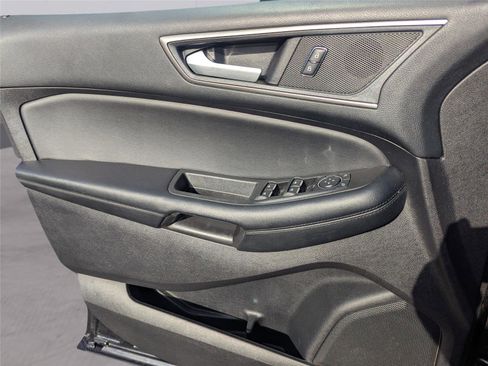 Used 2022 Ford Edge SEL image 14