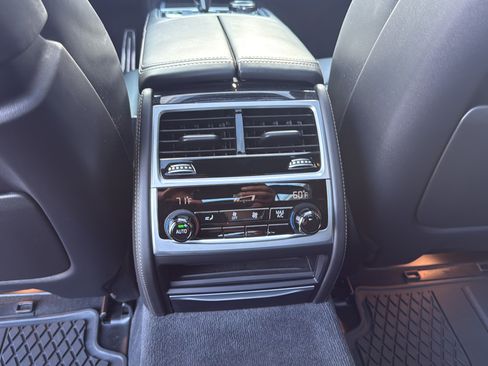 Used 2022 BMW 740i xDrive w/ M Sport Package AWD/4WD image 24