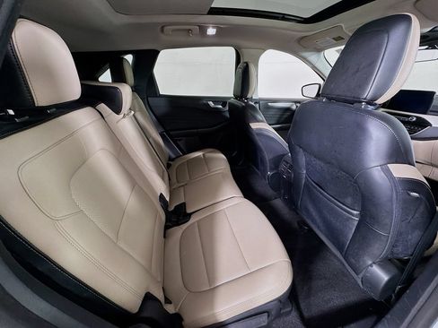 Used 2021 Ford Escape SEL w/ Technology Package AWD/4WD image 28