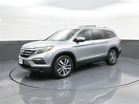 Used 2018 Honda Pilot Elite image 1