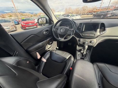 Used 2020 Jeep Cherokee Latitude Plus w/ Cold Weather Group image 13