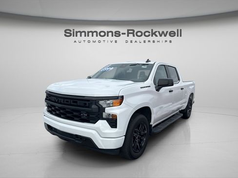 Used 2023 Chevrolet Silverado 1500 Custom w/ LPO, Dark Essentials Package image 4