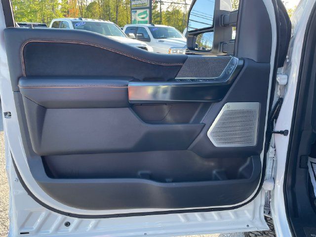 Used 2024 Ford F250 Platinum w/ FX4 Off-Road Package AWD/4WD image 9