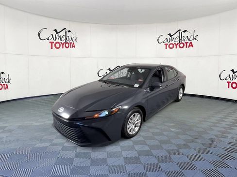 Used 2025 Toyota Camry LE w/ Convenience Package FWD image 6