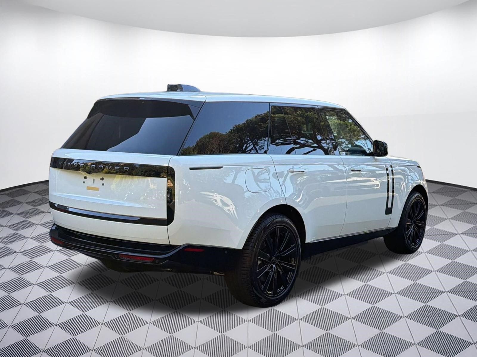 Used 2026 Land Rover Range Rover SE AWD/4WD image 9