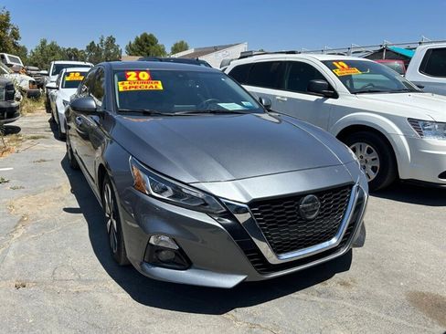 Used 2020 Nissan Altima 2.5 SL FWD image 2