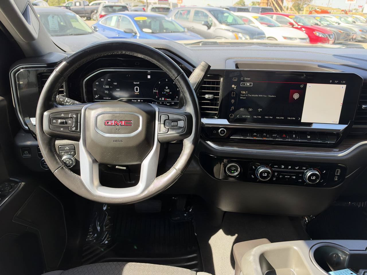Used 2022 GMC Sierra 1500 Elevation AWD/4WD image 3