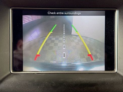 Used 2018 Jeep Grand Cherokee Limited image 13